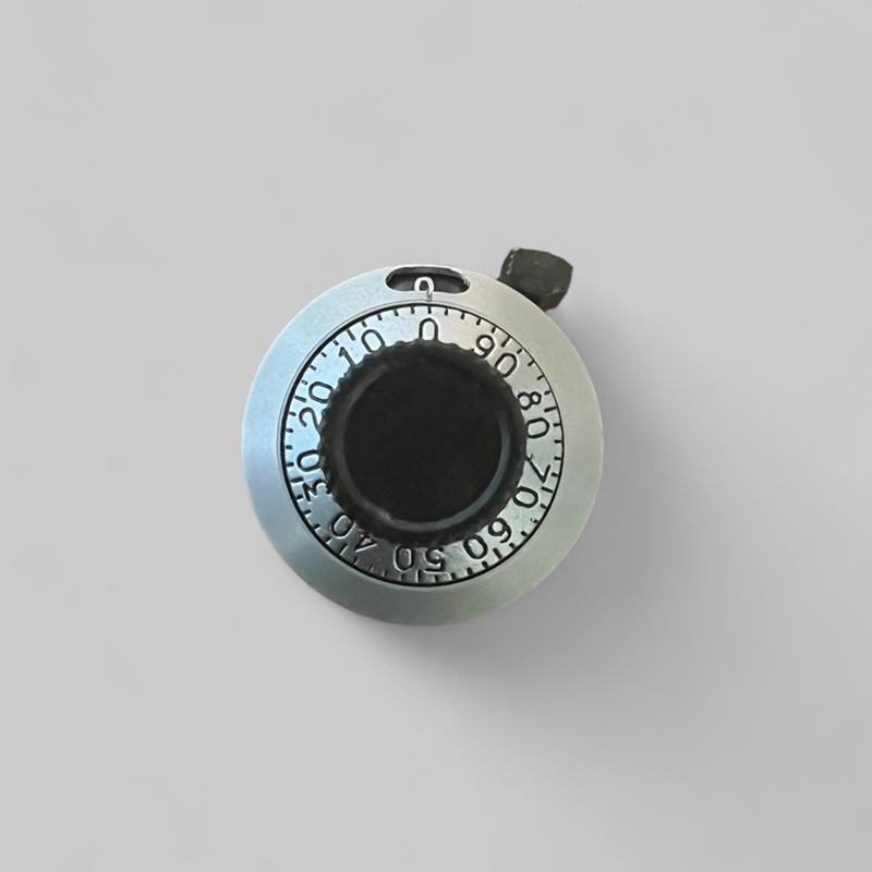 Manopola model 18